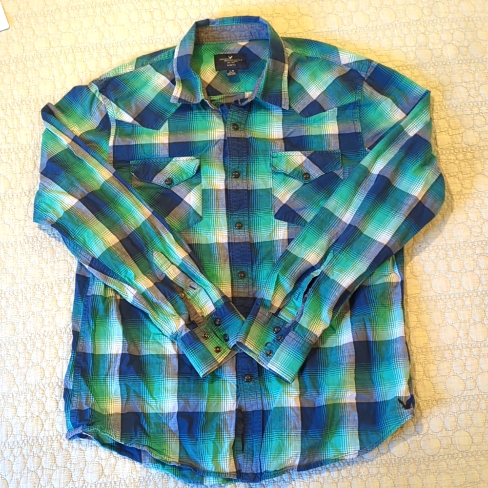 American Eagle Blue Plaid Button Up